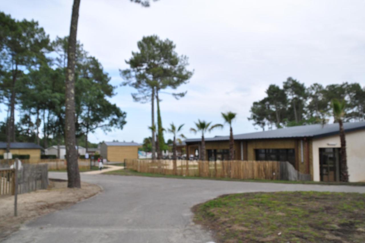 Mobilhome Cote Landaise Les Dunes De Contis 4 Сен-Жулиен-ан-Борн Екстериор снимка